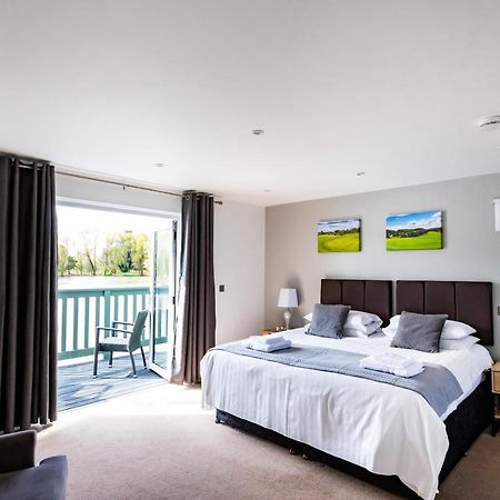 The Vale Golf & Country Club Villa Bishampton Exteriör bild