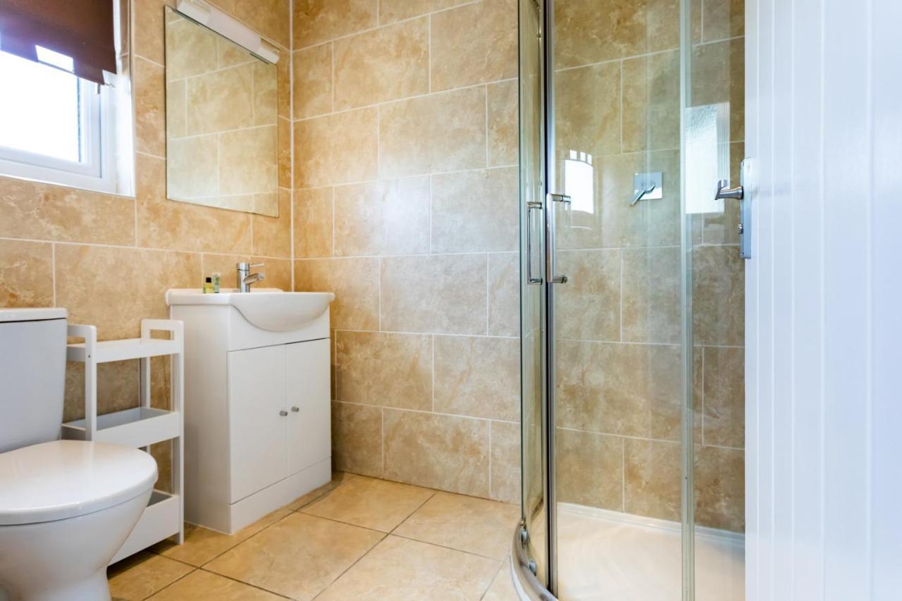 The Vale Golf & Country Club Villa Bishampton Exteriör bild
