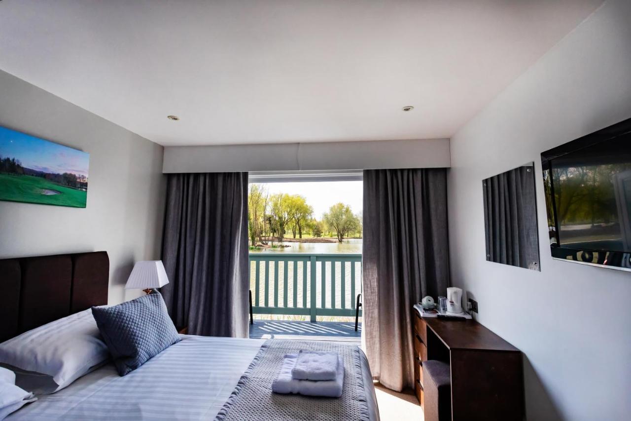The Vale Golf & Country Club Villa Bishampton Exteriör bild