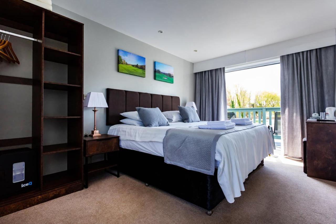 The Vale Golf & Country Club Villa Bishampton Exteriör bild