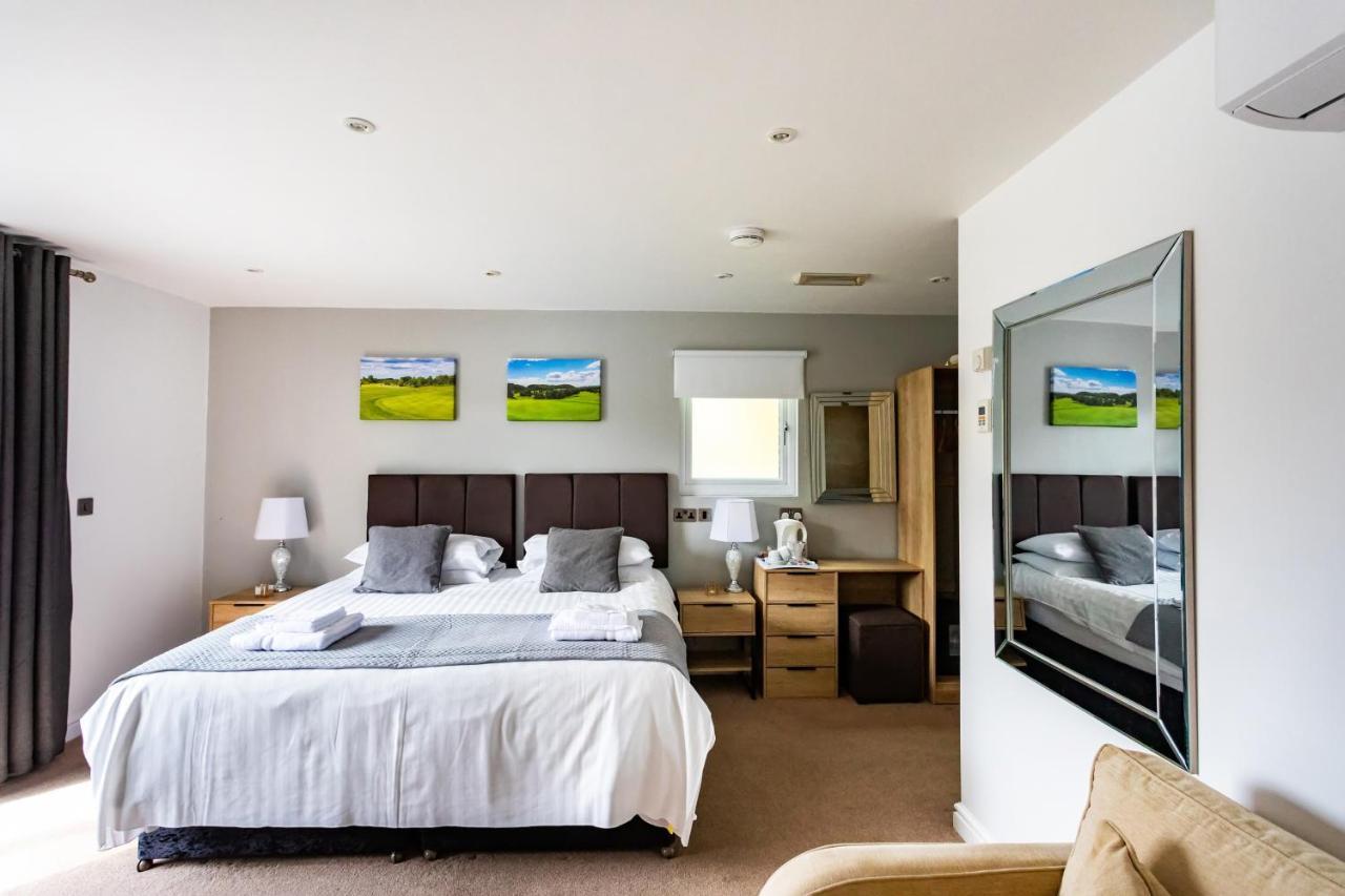 The Vale Golf & Country Club Villa Bishampton Exteriör bild