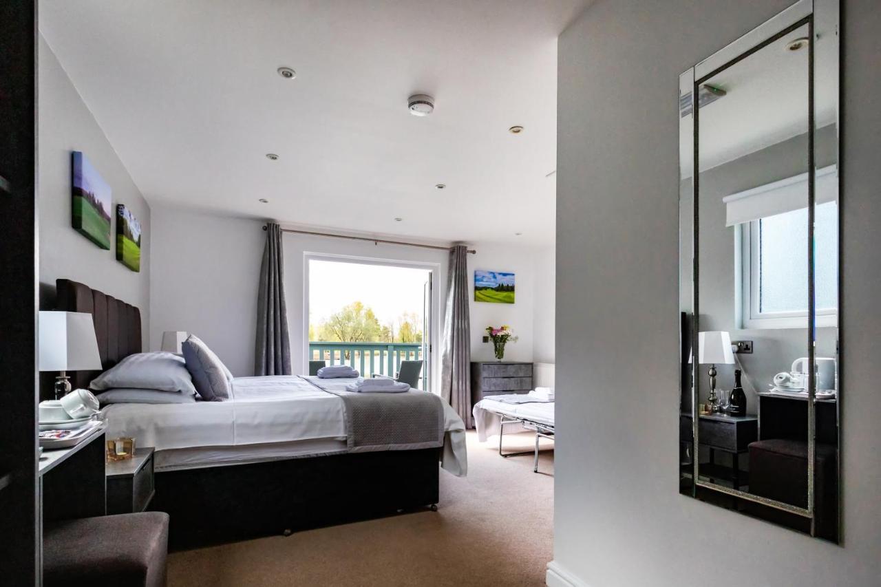 The Vale Golf & Country Club Villa Bishampton Exteriör bild