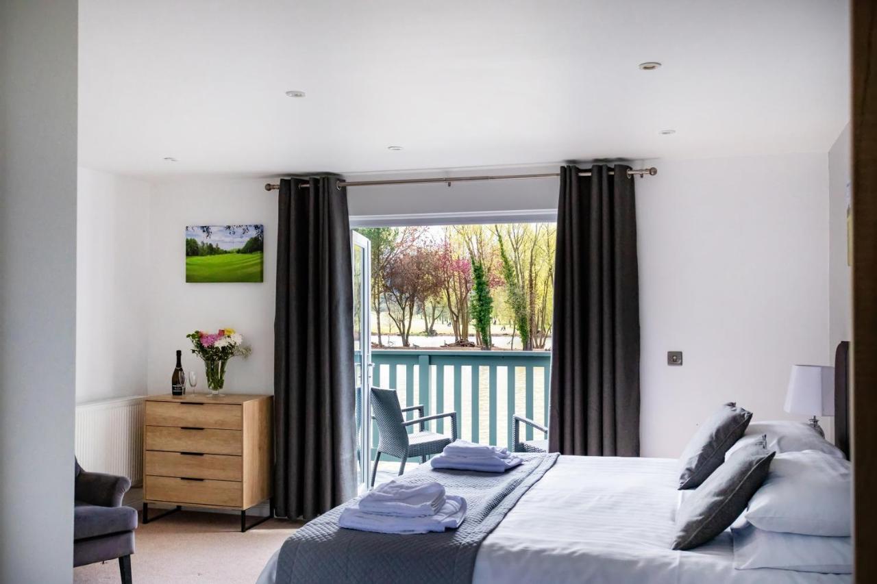 The Vale Golf & Country Club Villa Bishampton Exteriör bild