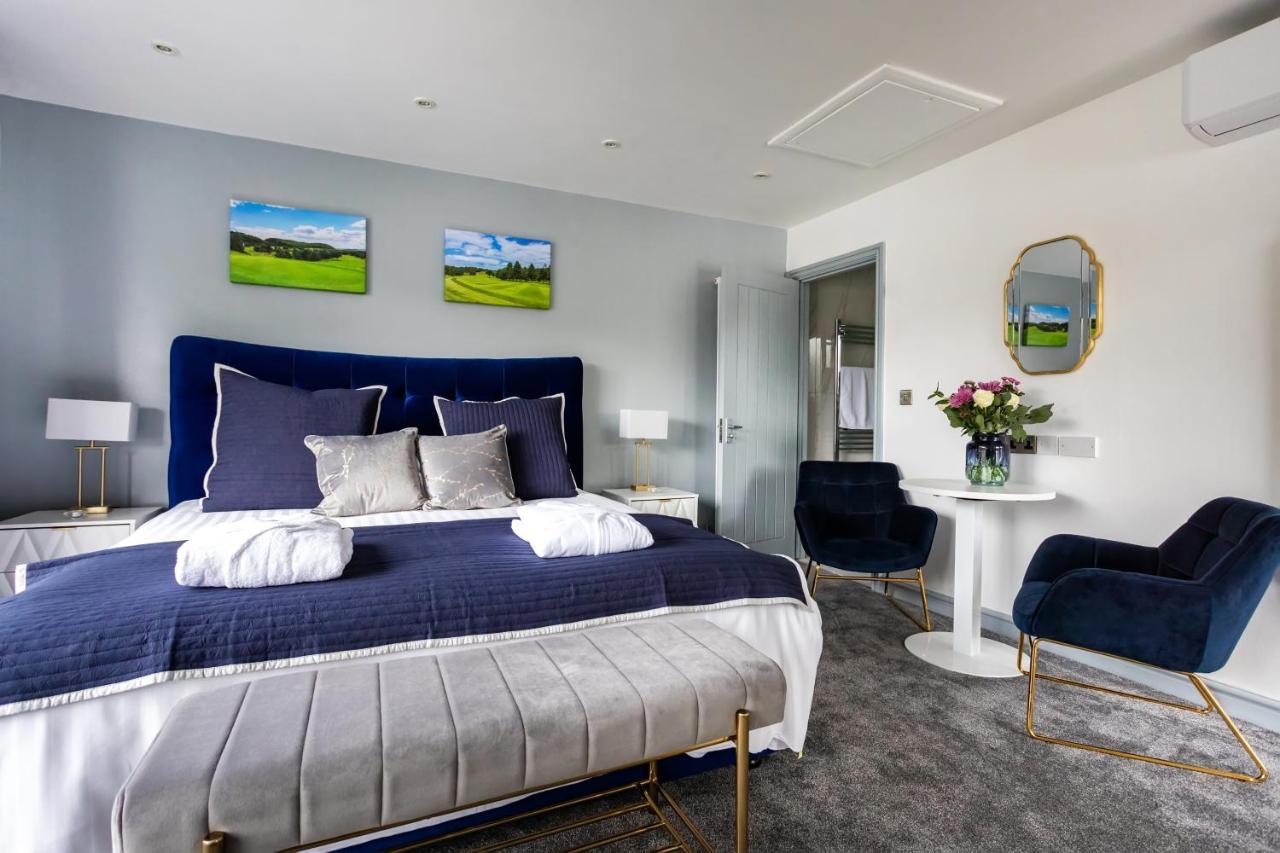 The Vale Golf & Country Club Villa Bishampton Exteriör bild