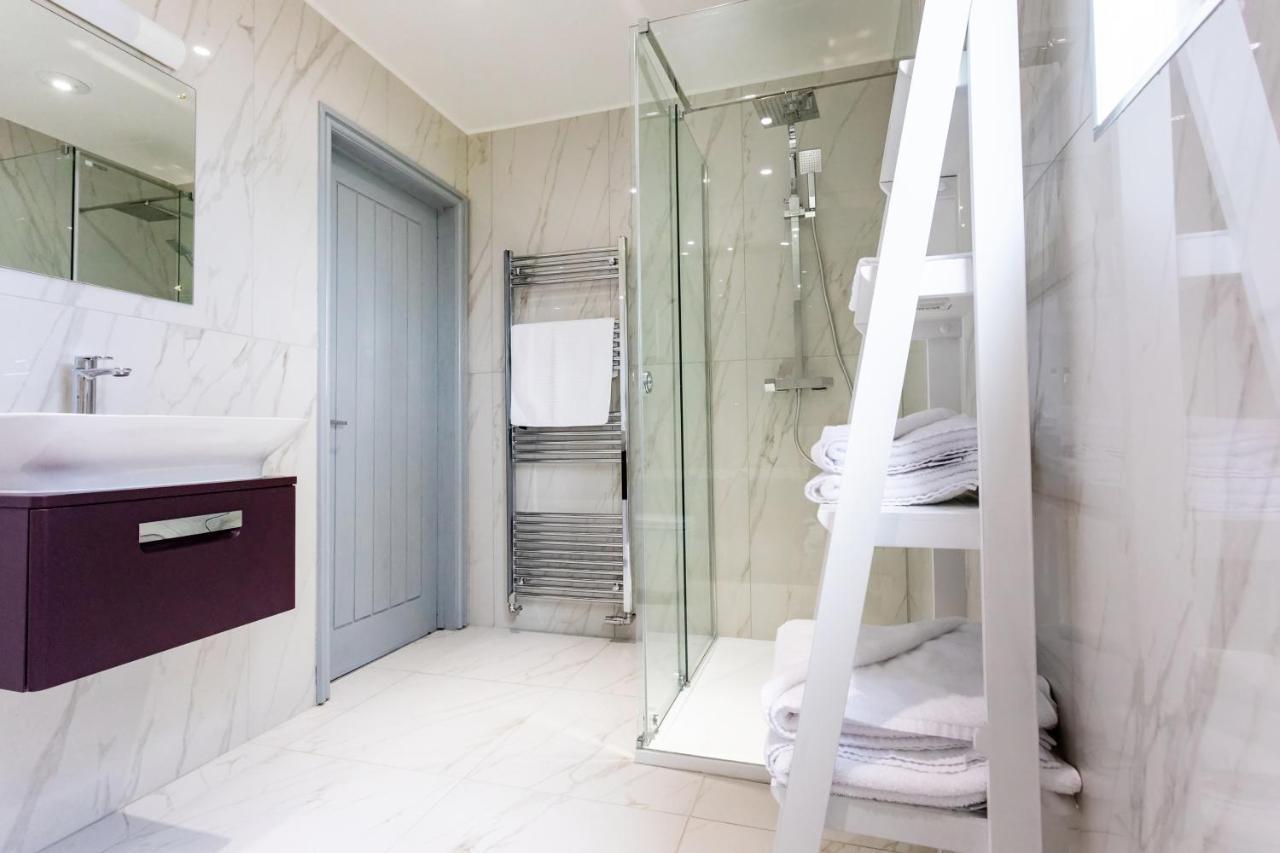 The Vale Golf & Country Club Villa Bishampton Exteriör bild