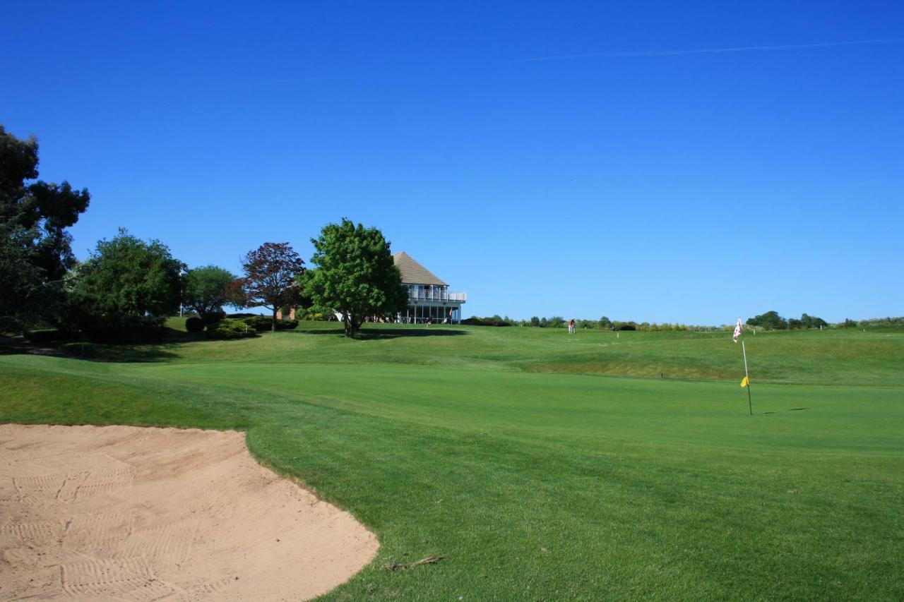The Vale Golf & Country Club Villa Bishampton Exteriör bild